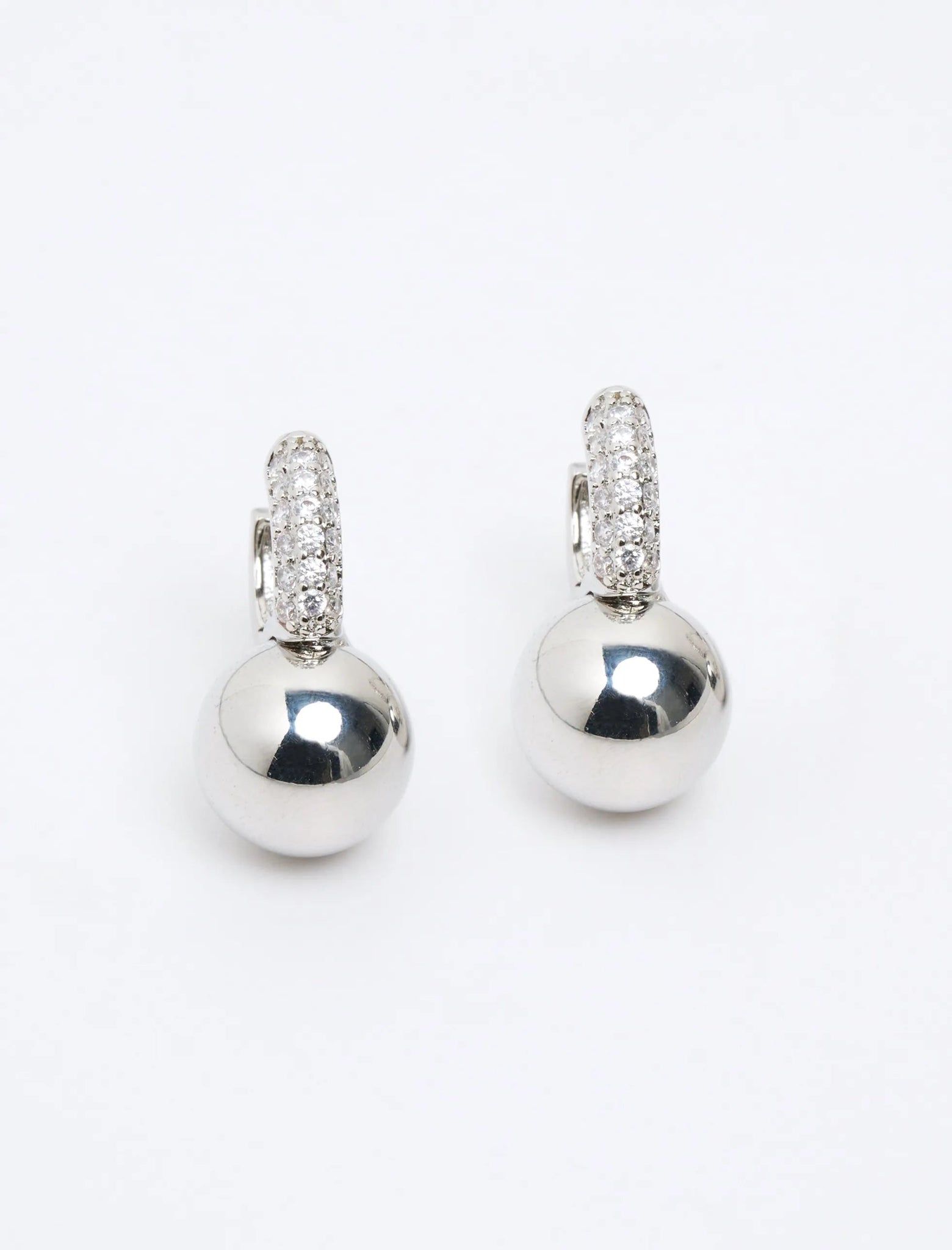 Gray Ball Figured Shiny Stone Earrings - Lebbse