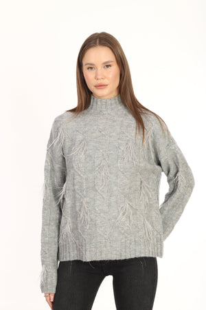 بلوزه تريكو نسائي بتفاصيل ريش - Gray Feathered Sweater