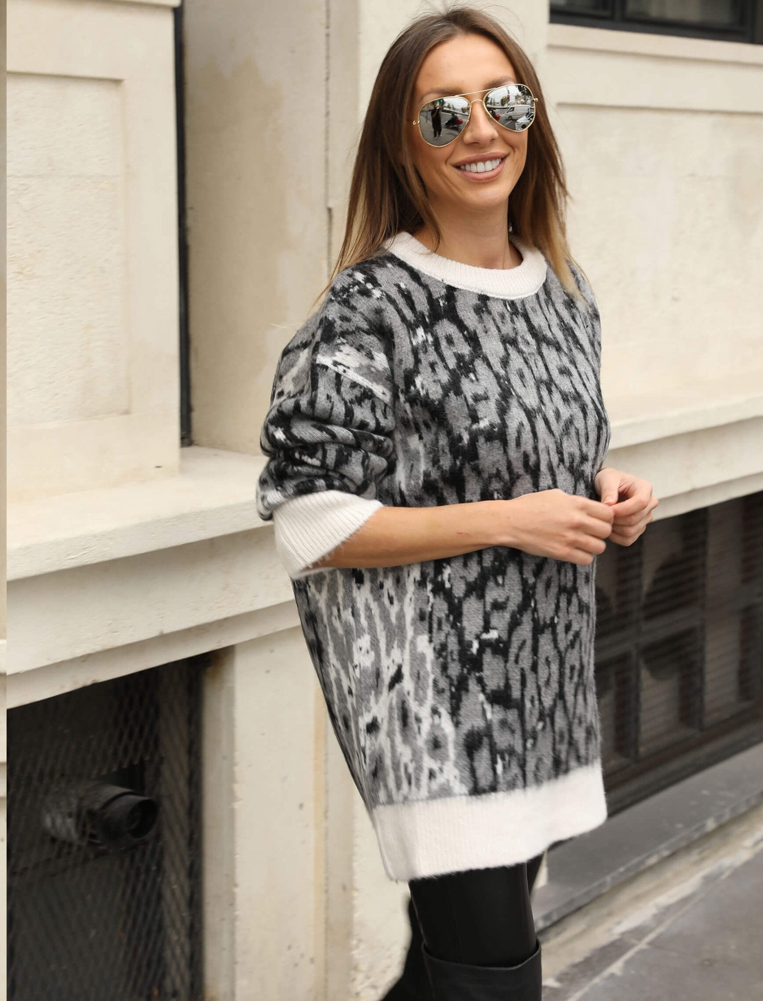 Gray Leopard Pattern Nova Sweater - Lebbse