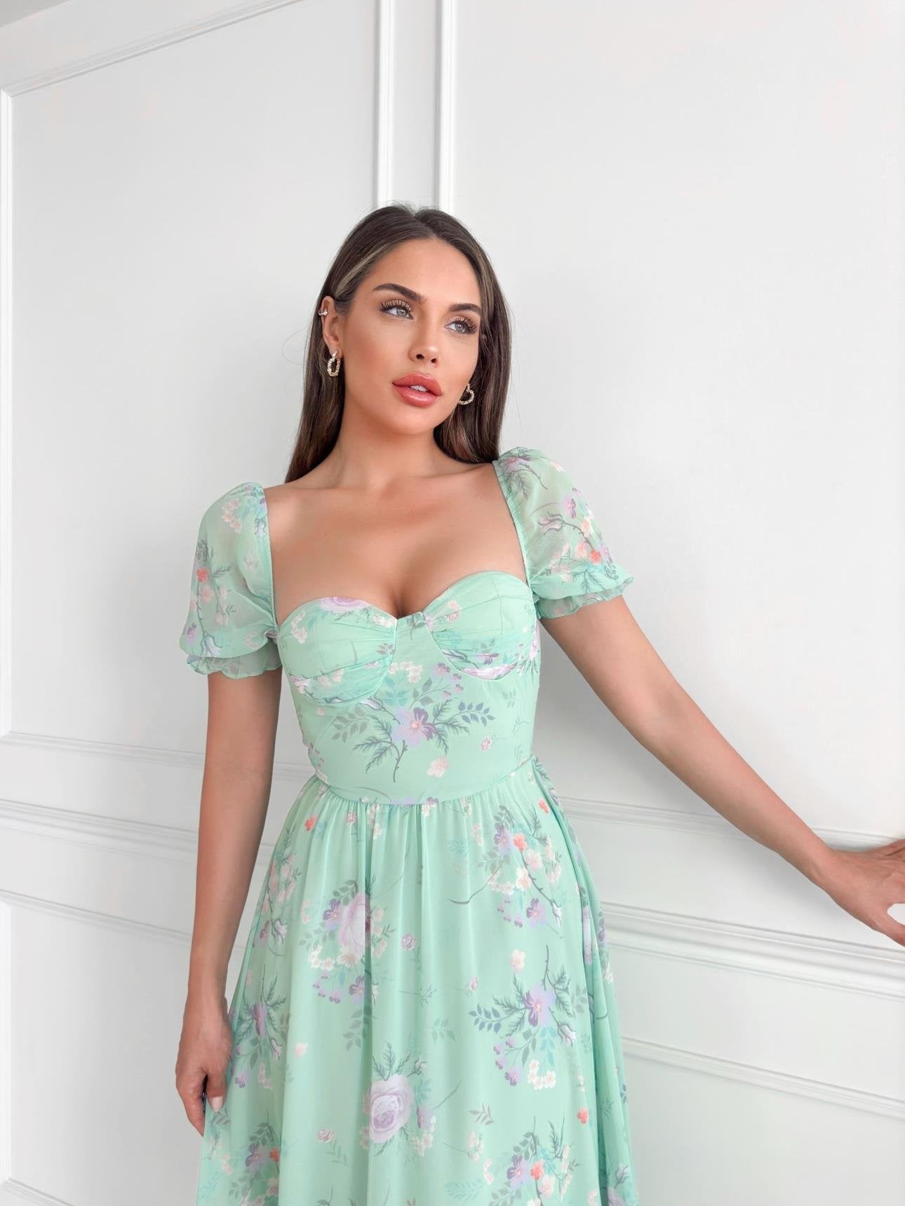 GREEN FLORAL DRESS WITH BOTTOM ROLLS - Lebbse