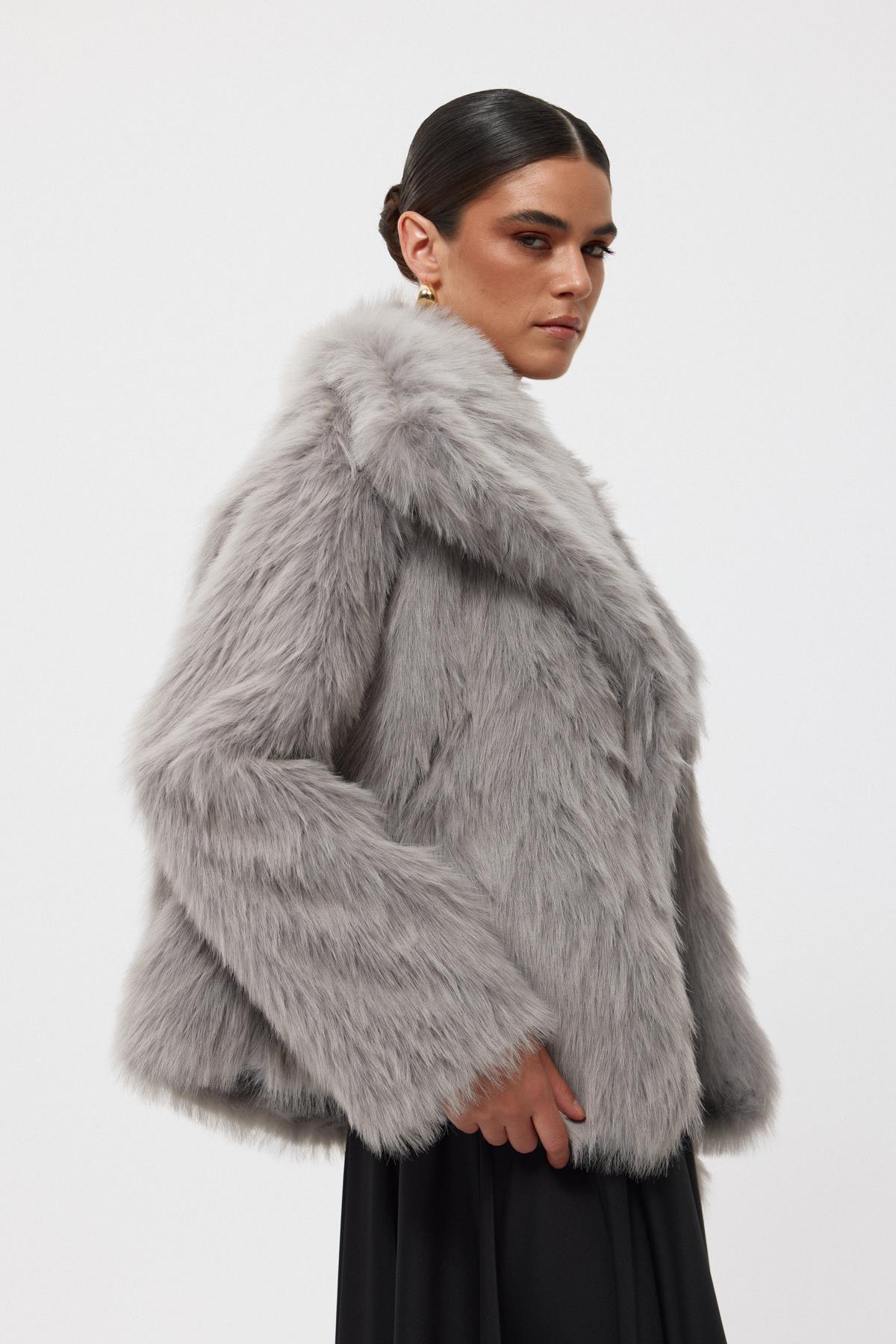 Grey Short Faux Fur Jacket - Lebbse