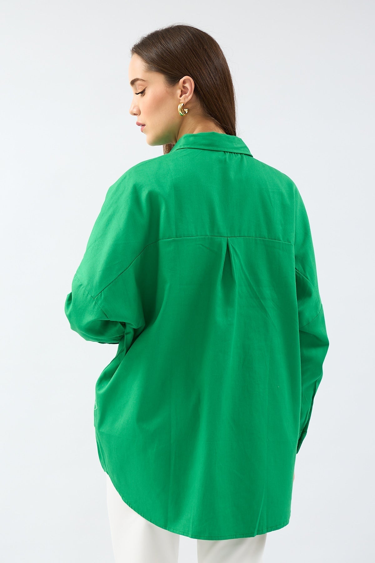 5- قميص نسائي كبير الحجم بحجر مصنوع يدويا - Handcrafted Stone Oversized Shirt