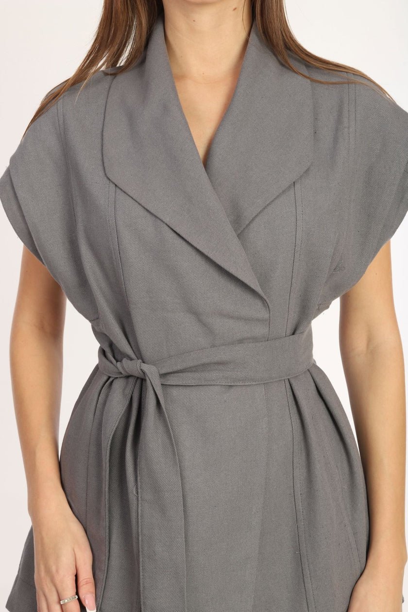5- بدلة رصاصي فاتح فيست وبنطال مع حزام على الخصر - Juno Vest Belted Suit Gray