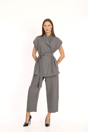 بدلة رصاصي فاتح فيست وبنطال مع حزام على الخصر - Juno Vest Belted Suit Gray