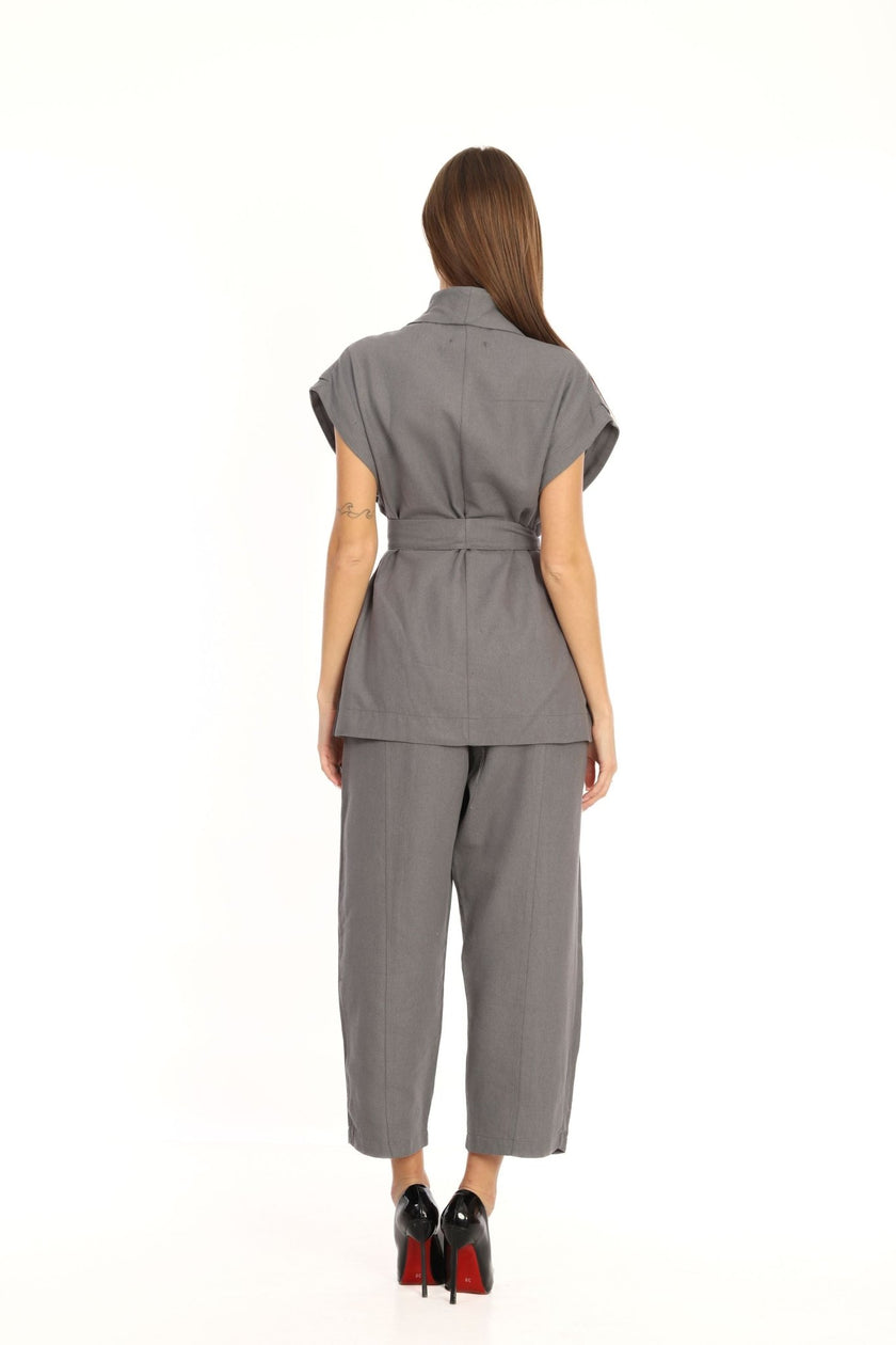 6- بدلة رصاصي فاتح فيست وبنطال مع حزام على الخصر - Juno Vest Belted Suit Gray