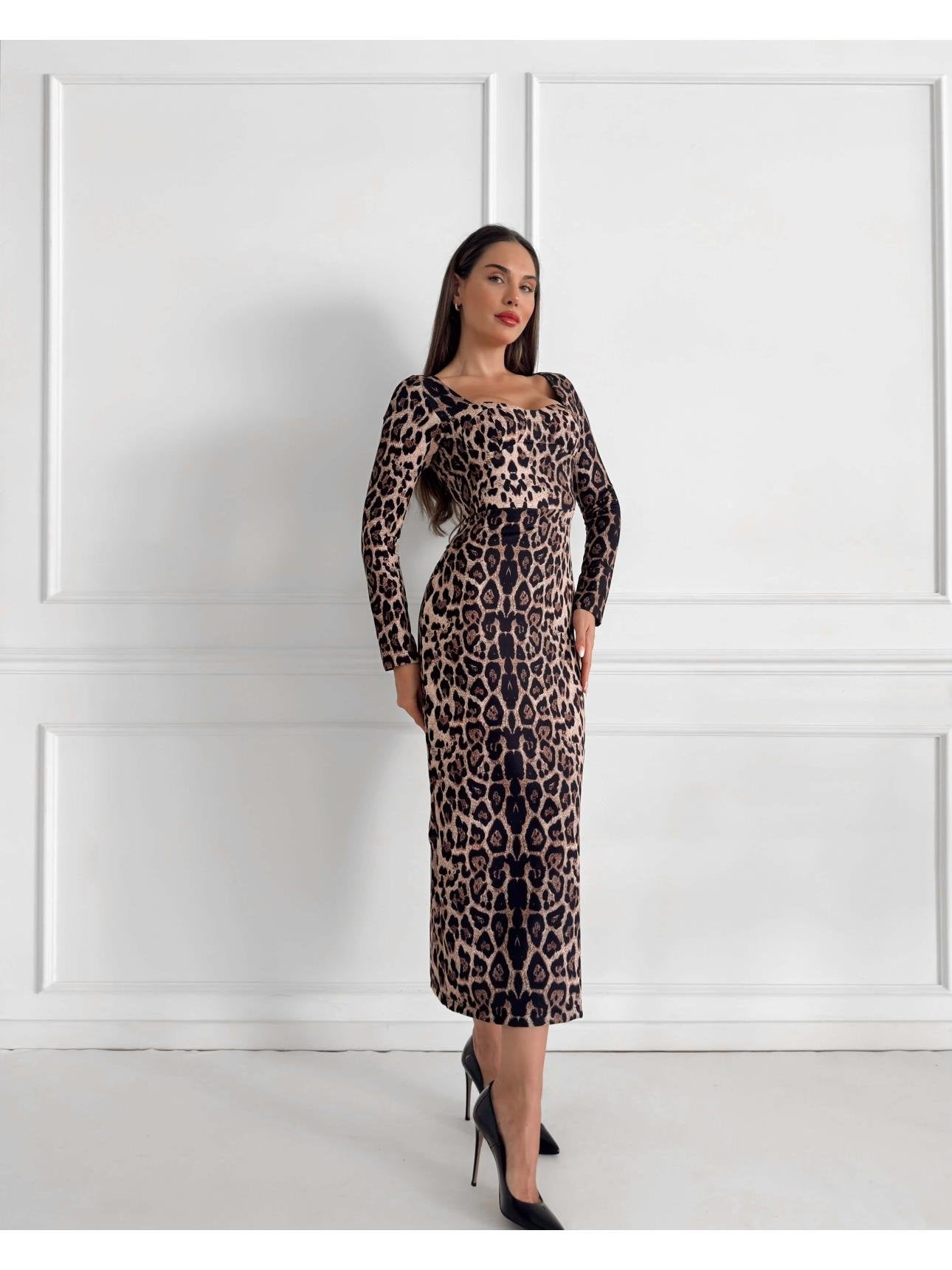 Leo Pattern Sweetheart Neck Midi Dress - Lebbse