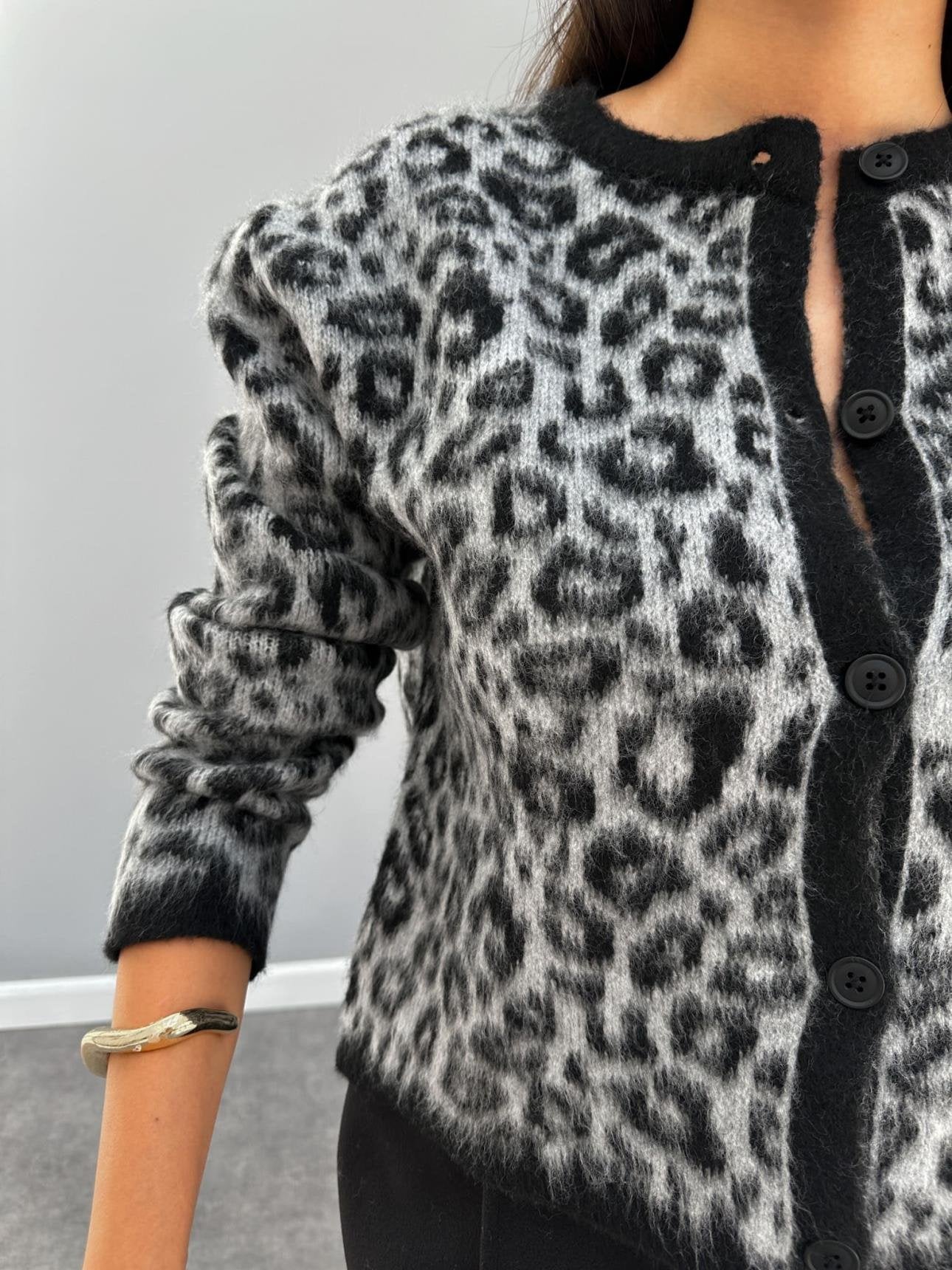 Leo Patterned Feathered Cardigan - Lebbse