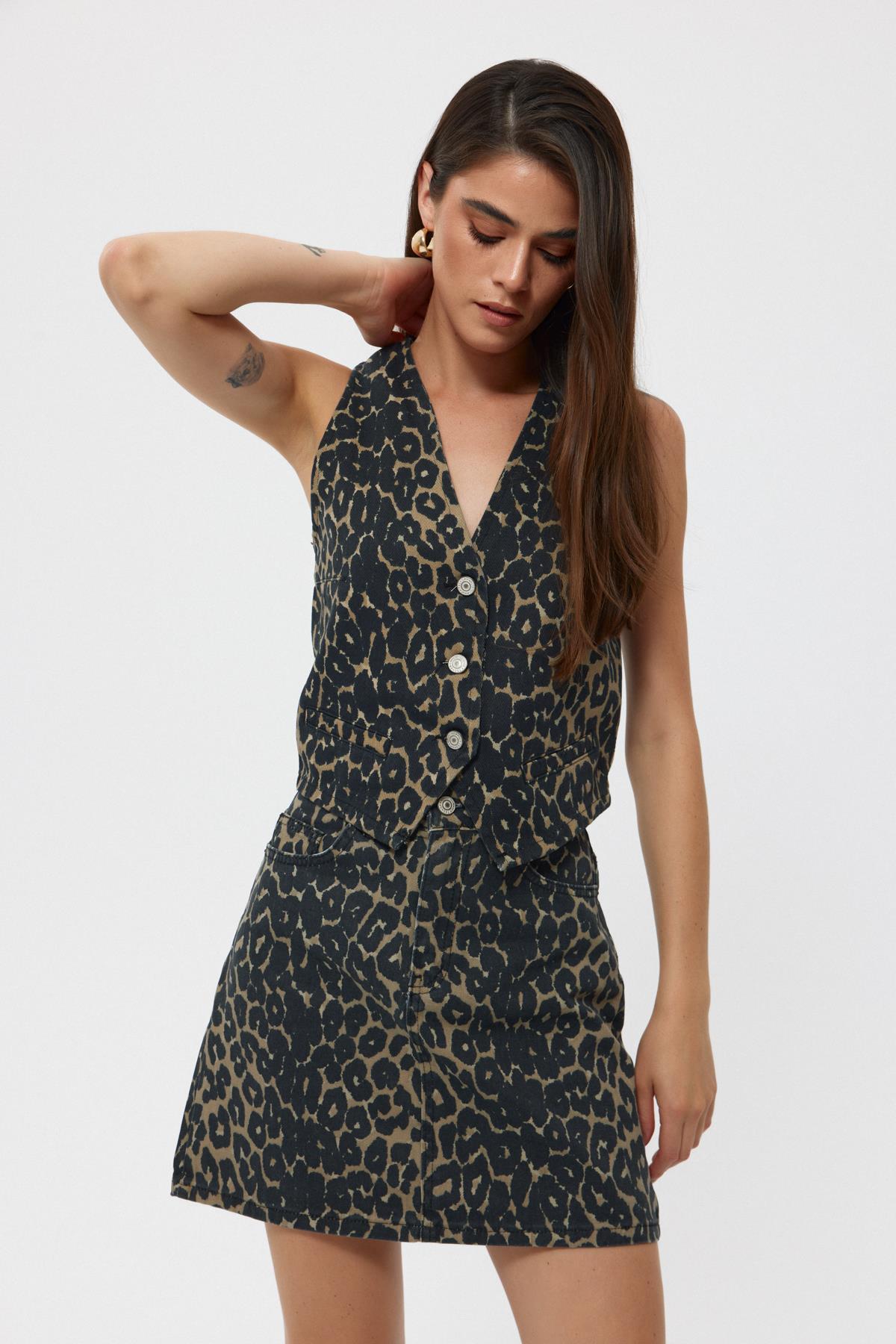 Leopard Front Buttoned Denim Vest - Lebbse