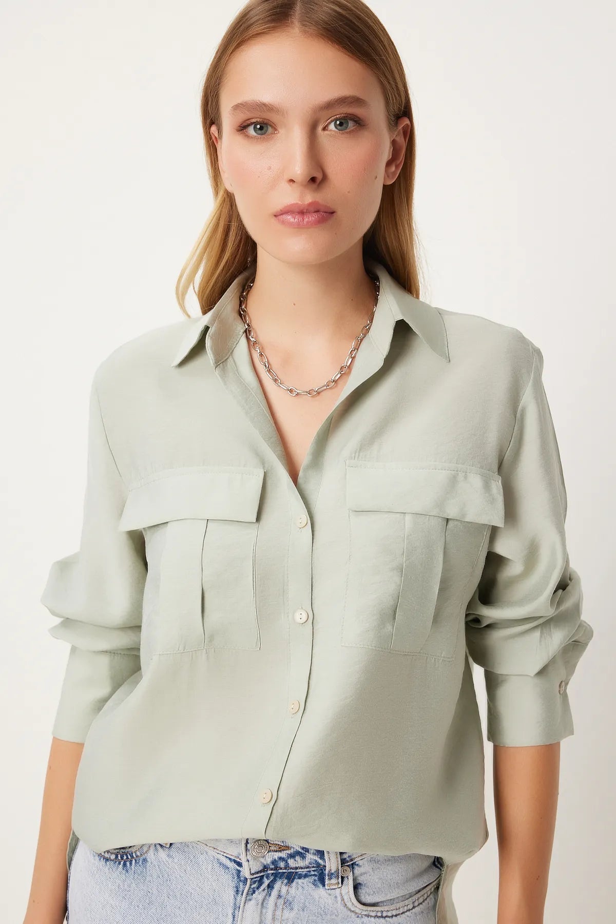 3- قميص نسائي تنسل بجيب كبير باللون الأخضر الفاتح - Light Green Large Pocket Tencel Shirt