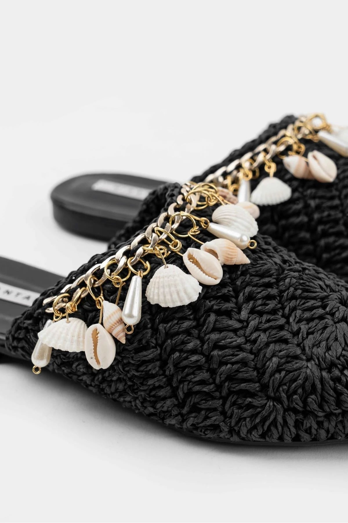 LISA BLACK KNITTED SEASHELL DETAILED WOMEN'S SLIPPERS - Lebbse