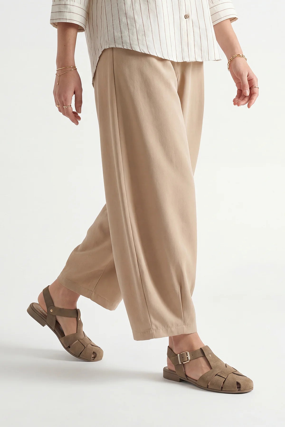 YENZAR Earth Suede Genuine Leather Closed-Toe Women’s Sandals