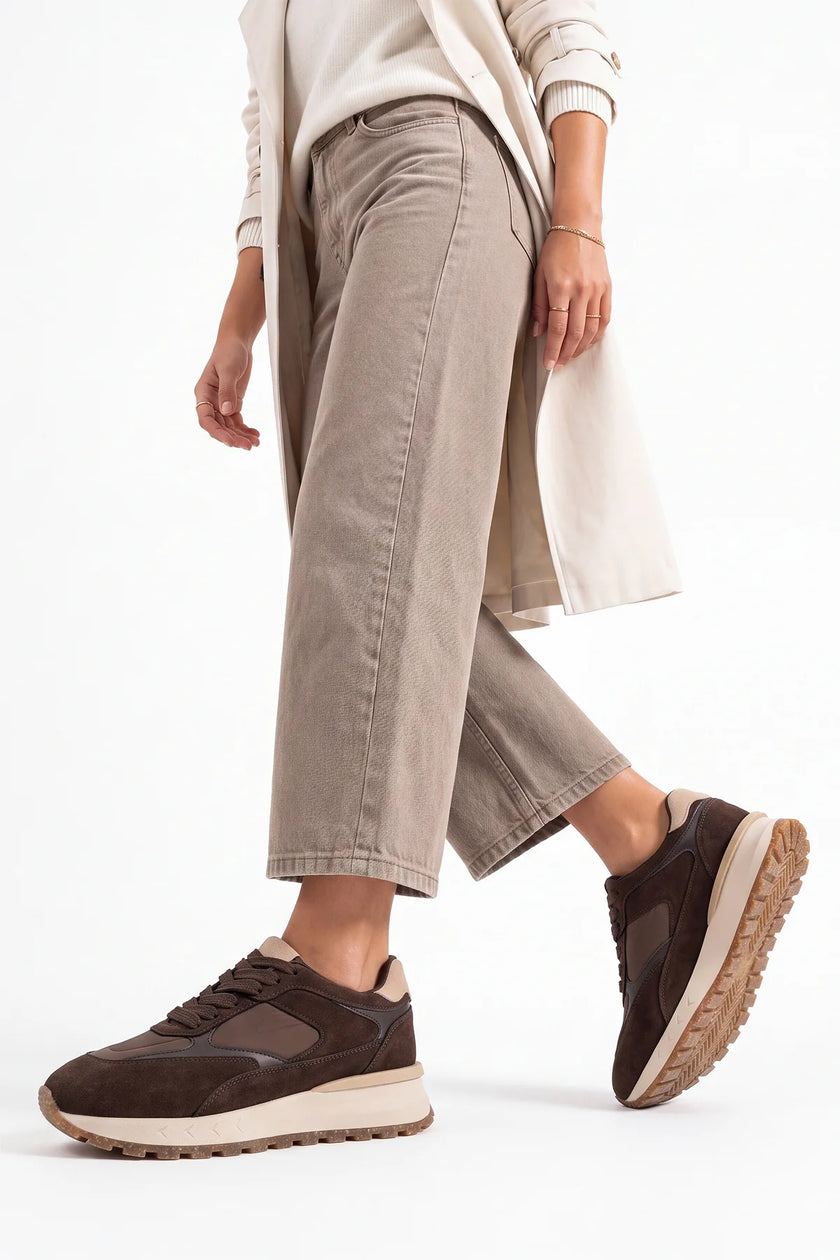 Arvon – Brown Suede Women’s Lace-Up Sneakers