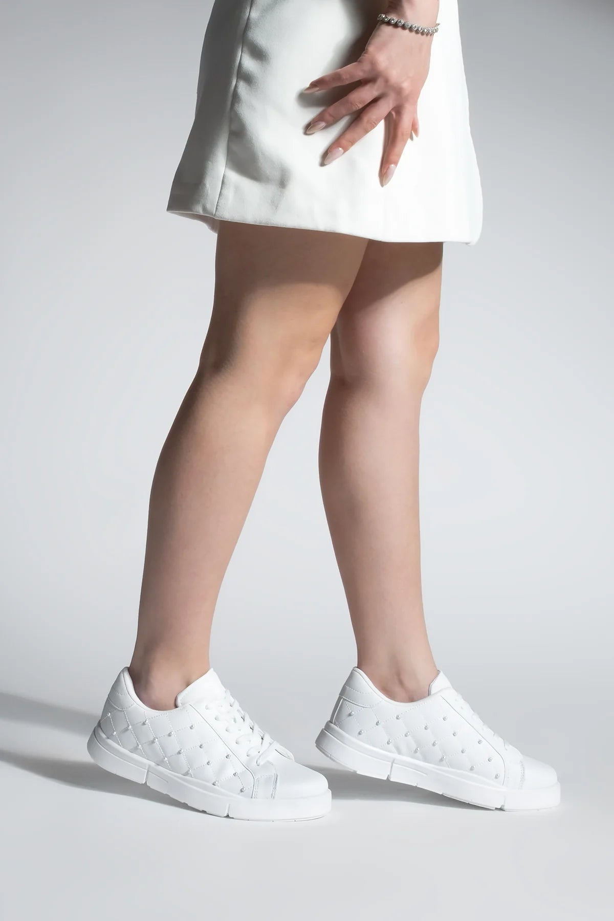 Women's Sneaker Pearly Sports Shoes Sofez - White