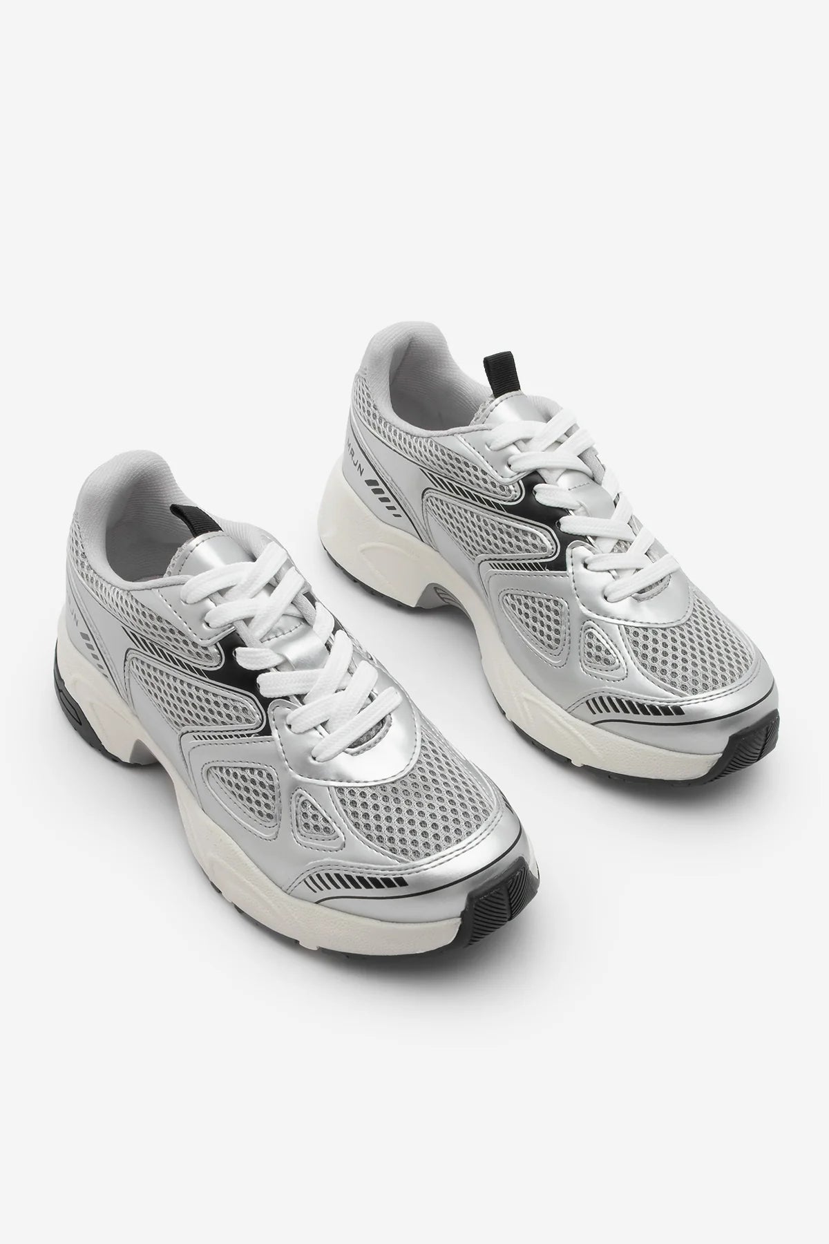 Women's Sneaker Sport Shoe Sargen - Silver