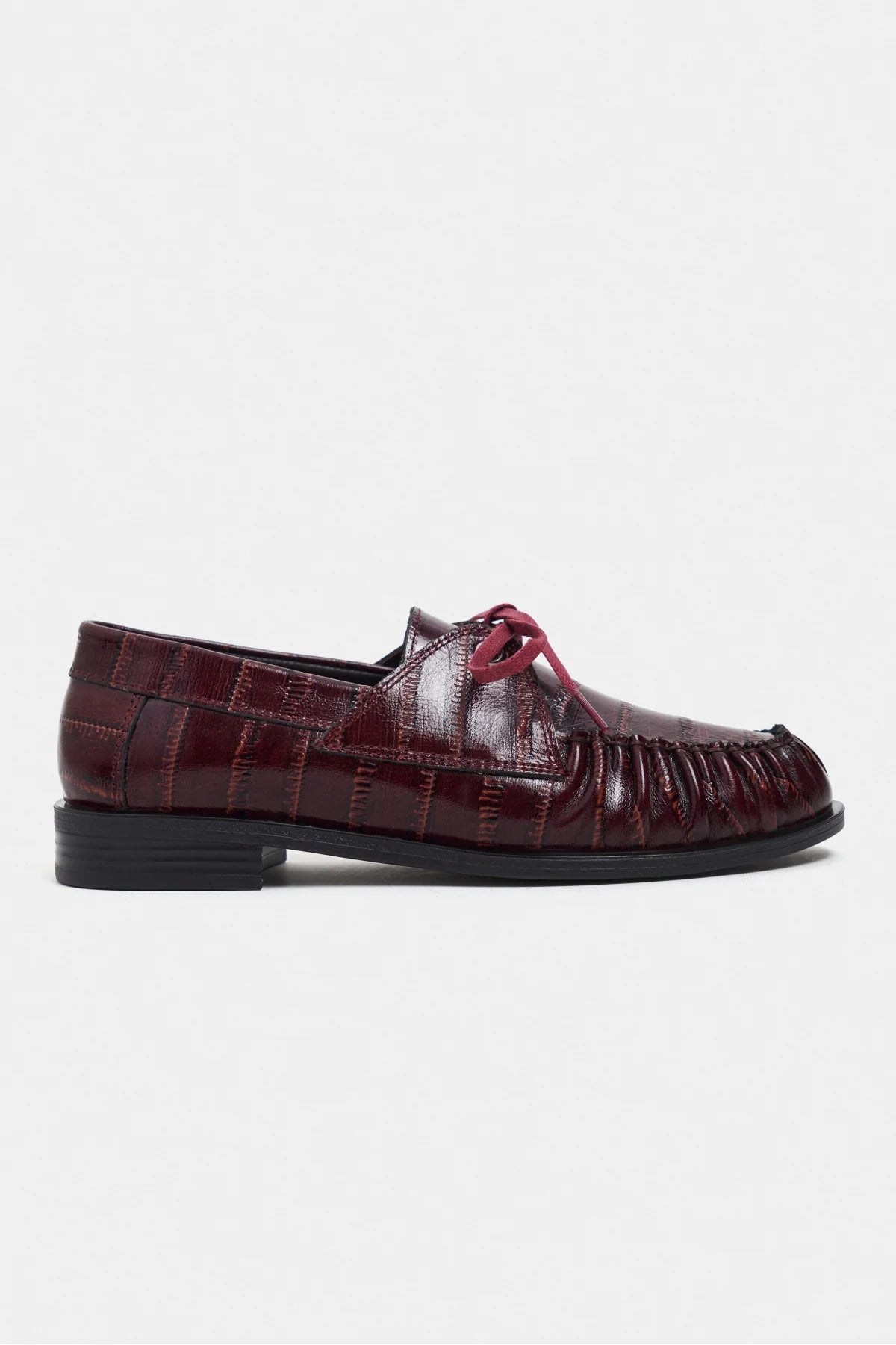 Rebel Burgundy Crocodile-Texture Genuine Leather Lace-Up Flat Women's Loafers