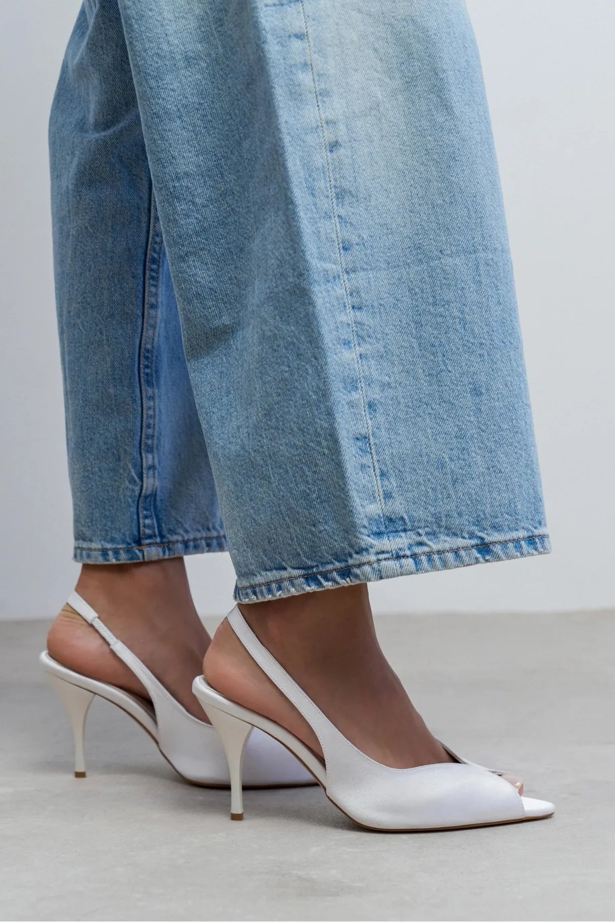 ROXY White Satin Ankle Tie Open Toe Women’s Heels