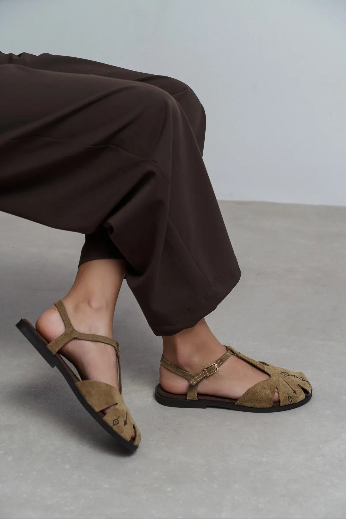 WOOD Rome Beige Suede Leather Embroidered Flat Sole Women’s Sandals | FOOTWEAR | SANDALET | Lebbse WOOD Rome Beige Suede Leather Embroidered Flat Sole Women’s Sandals | FOOTWEAR | SANDALET | Lebbse