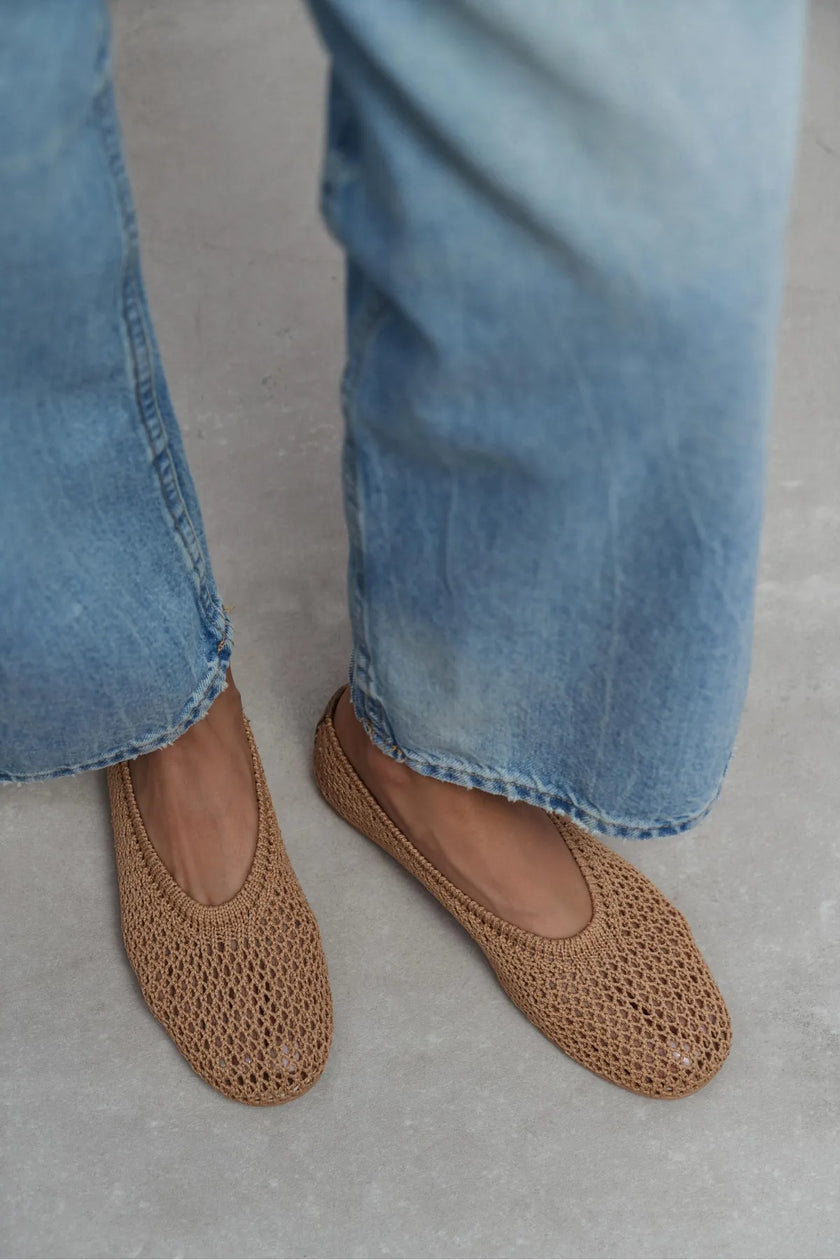 LIPS Dark Beige Knit Mesh Flat Women’s Ballet Flats