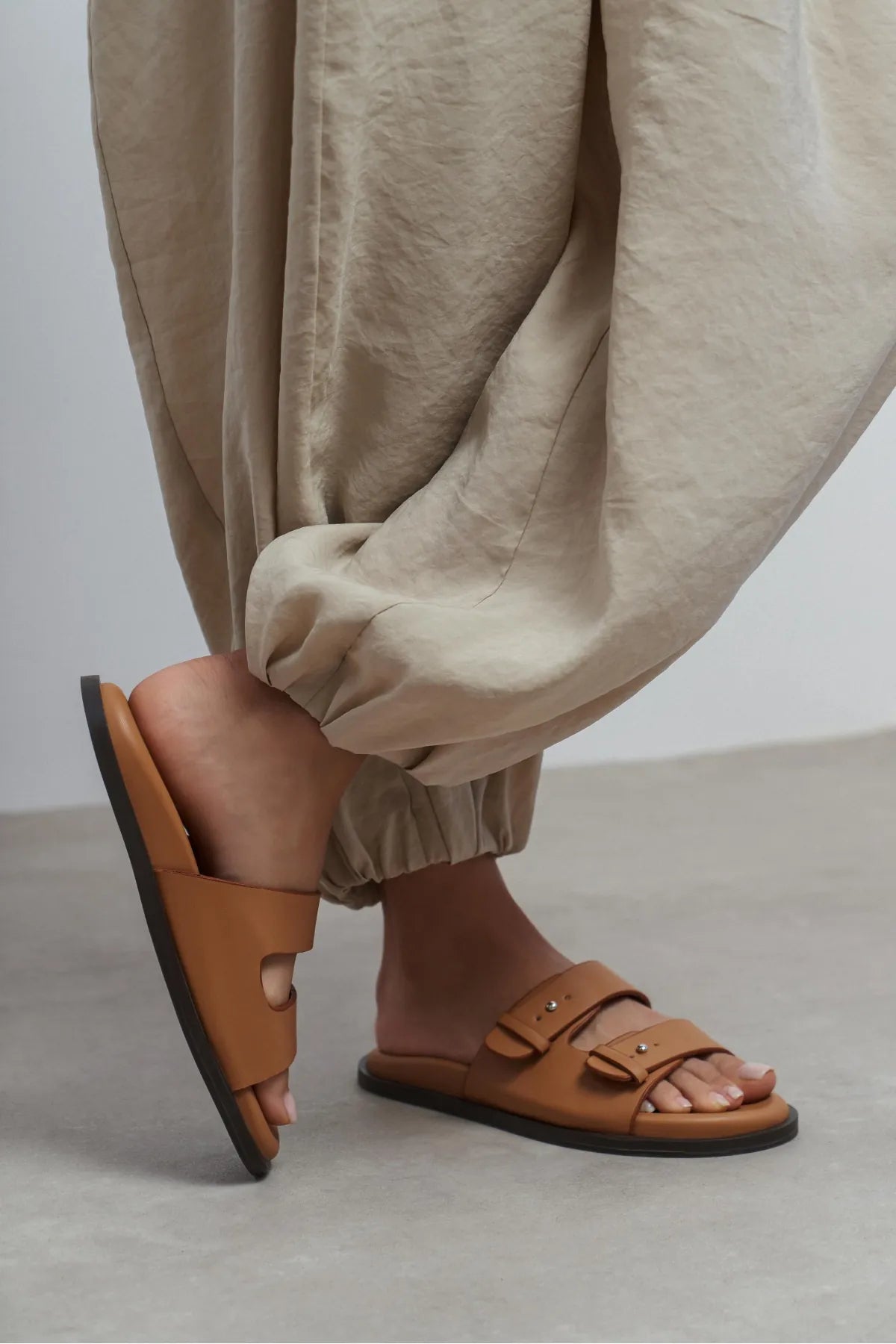 CUTE Light Tan Rustic Double Strap Flat Sole Women’s Slippers