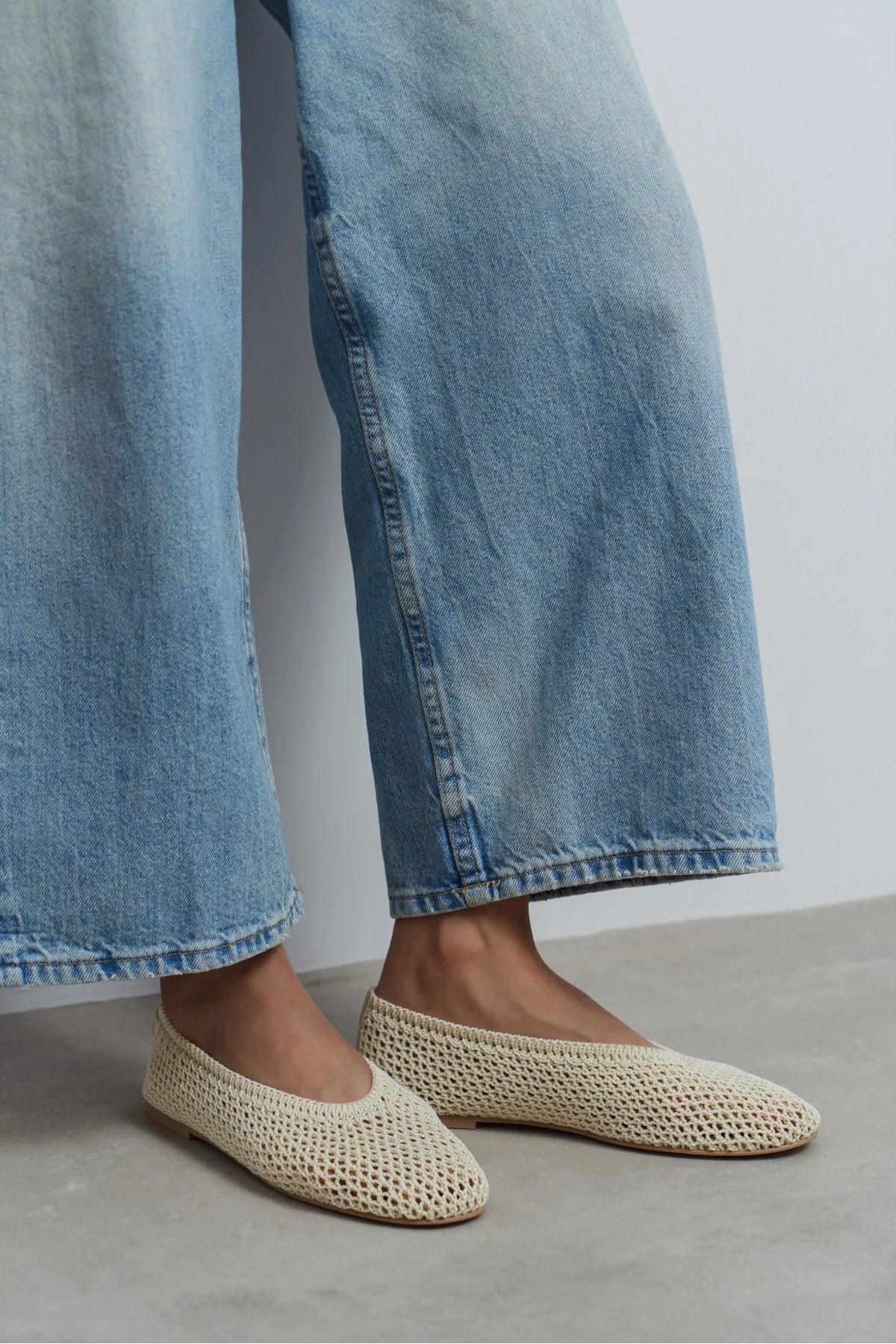 LIPS Beige Knit Mesh Flat Women’s Ballet Flats