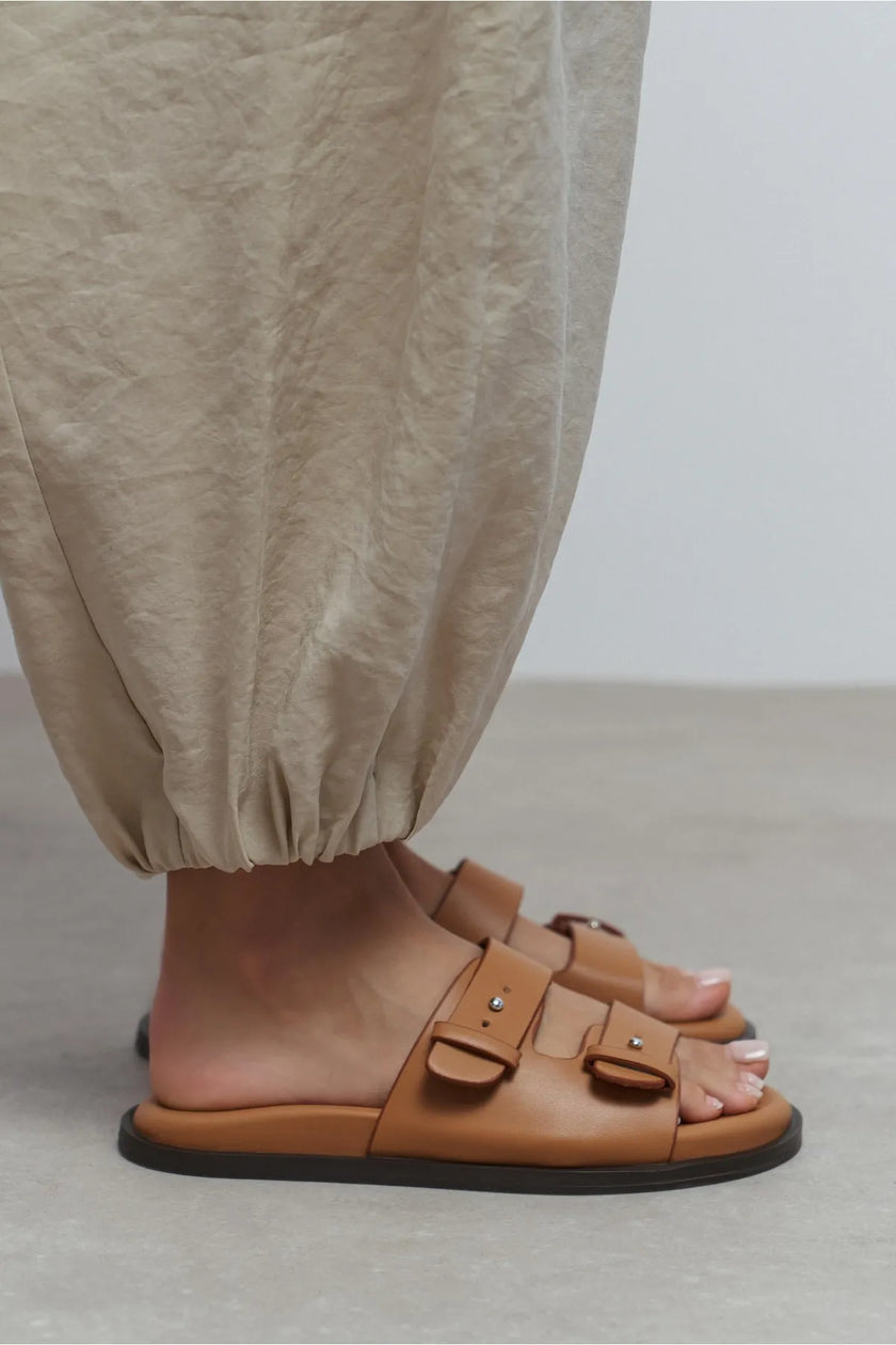 CUTE Light Tan Rustic Double Strap Flat Sole Women’s Slippers