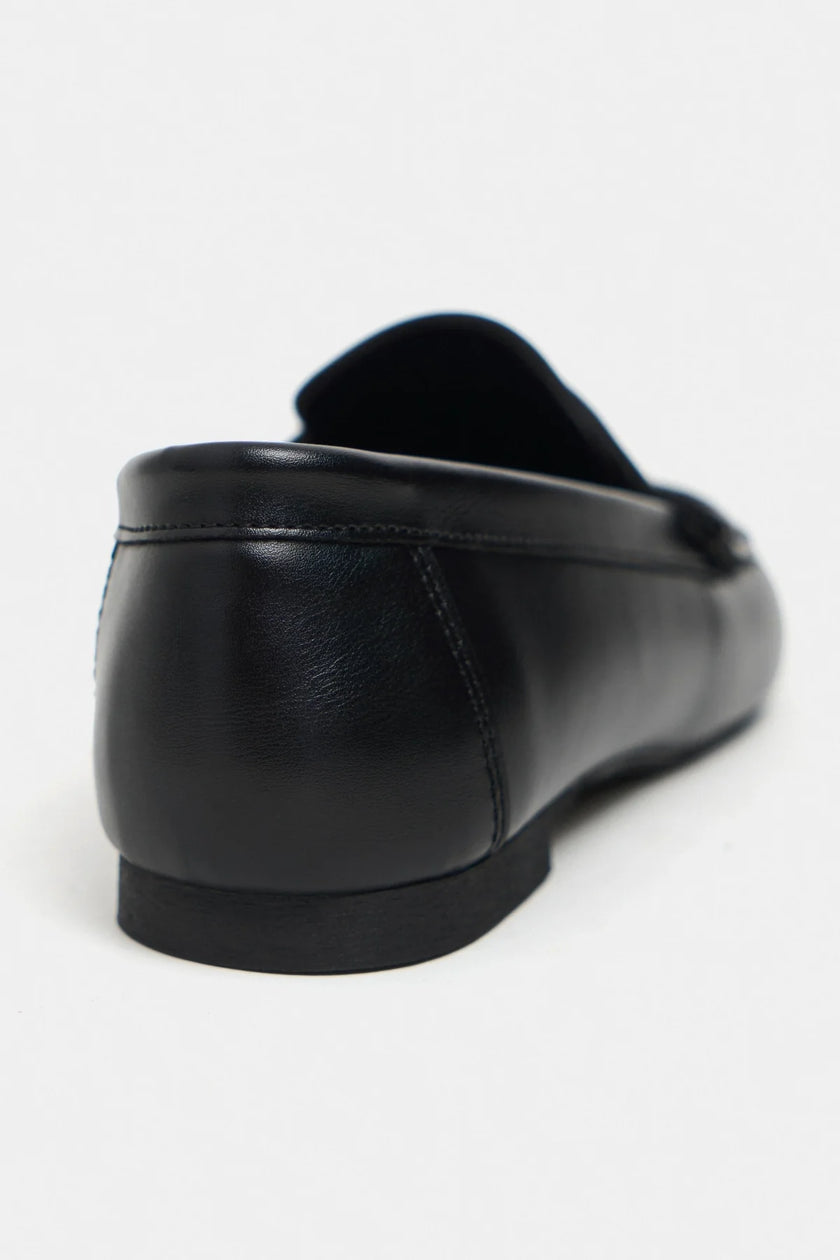 AUDRE Black Matte Women’s Flat Loafers