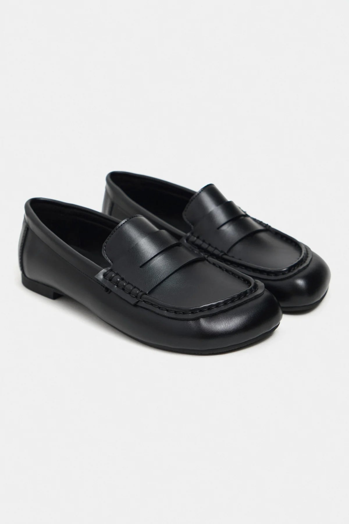 AUDRE Black Matte Women’s Flat Loafers