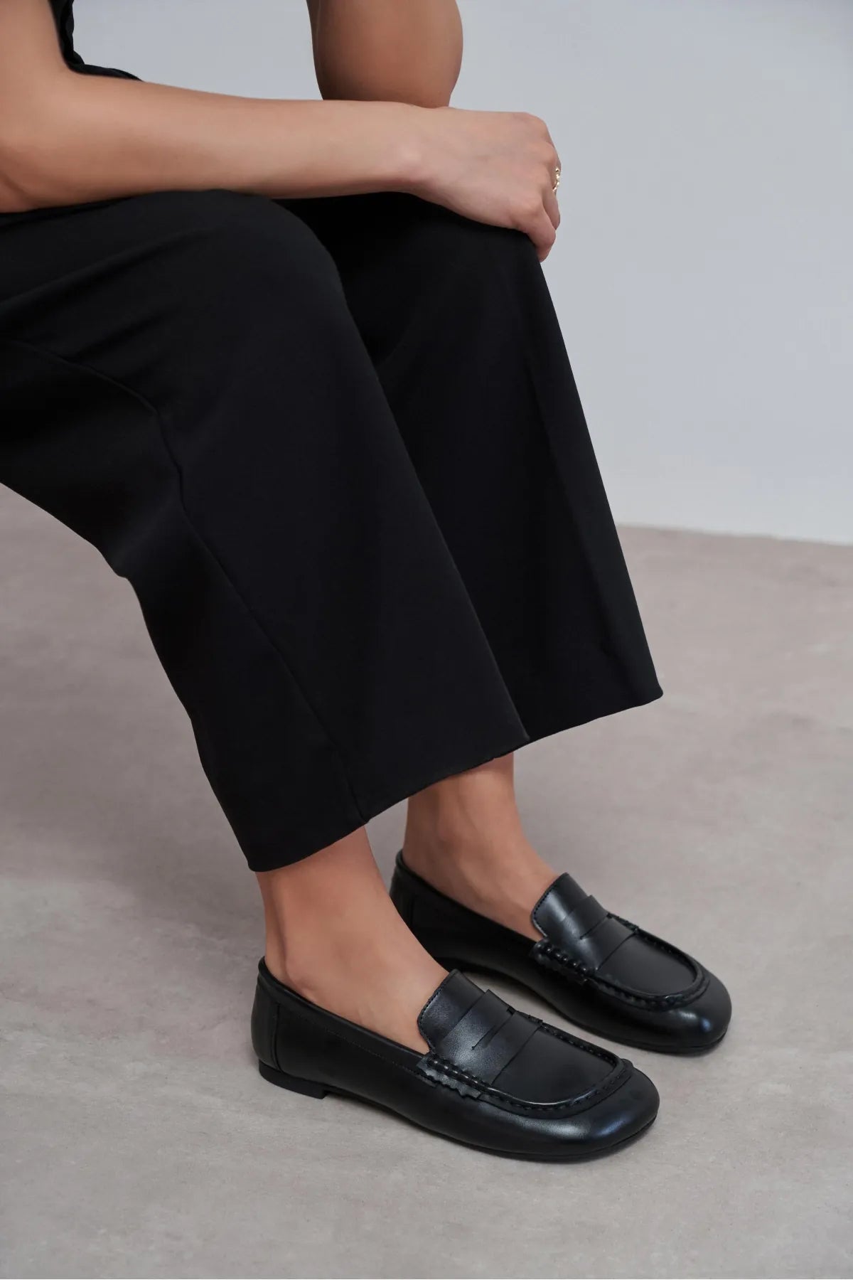AUDRE Black Matte Women’s Flat Loafers