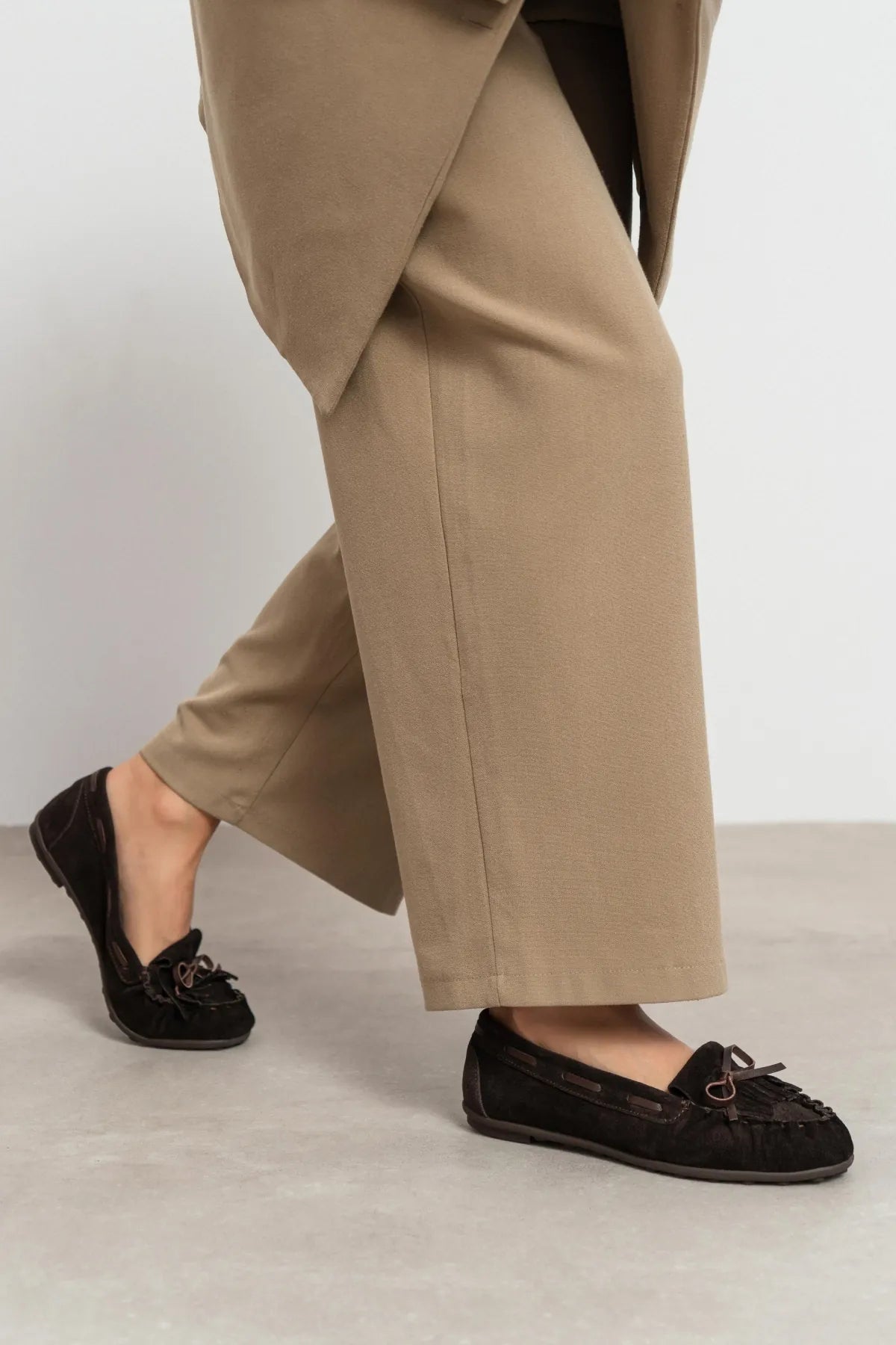 FERRE Bitter Brown Suede Genuine Leather Lace-Up Detail Women’s Loafers