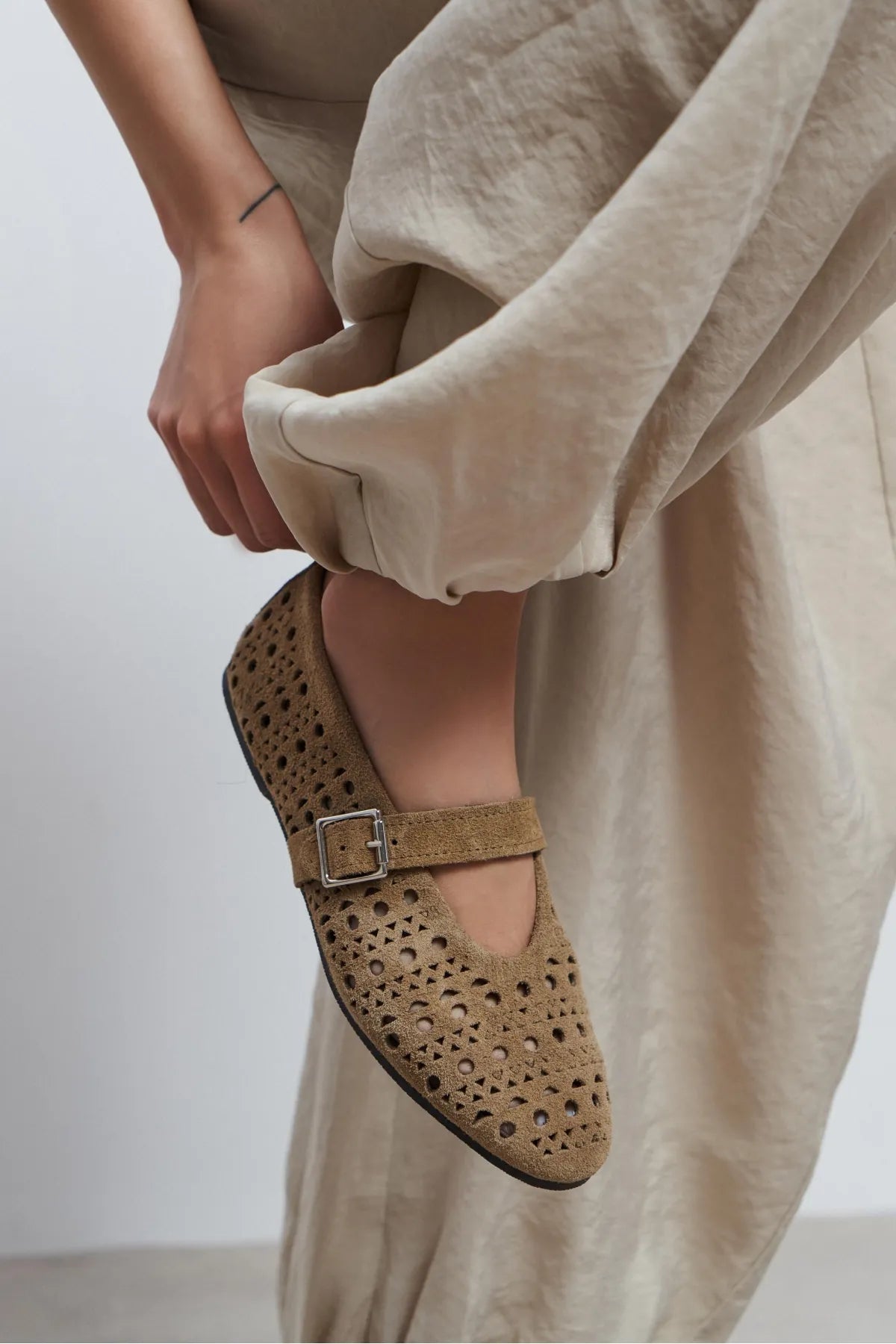 PATTER Rome Beige Suede Studded Genuine Leather Buckle Detail Women’s Ballet Flats | Ballet Flats | FOOTWEAR | Lebbse PATTER Rome Beige Suede Studded Genuine Leather Buckle Detail Women’s Ballet Flats | Ballet Flats | FOOTWEAR | Lebbse