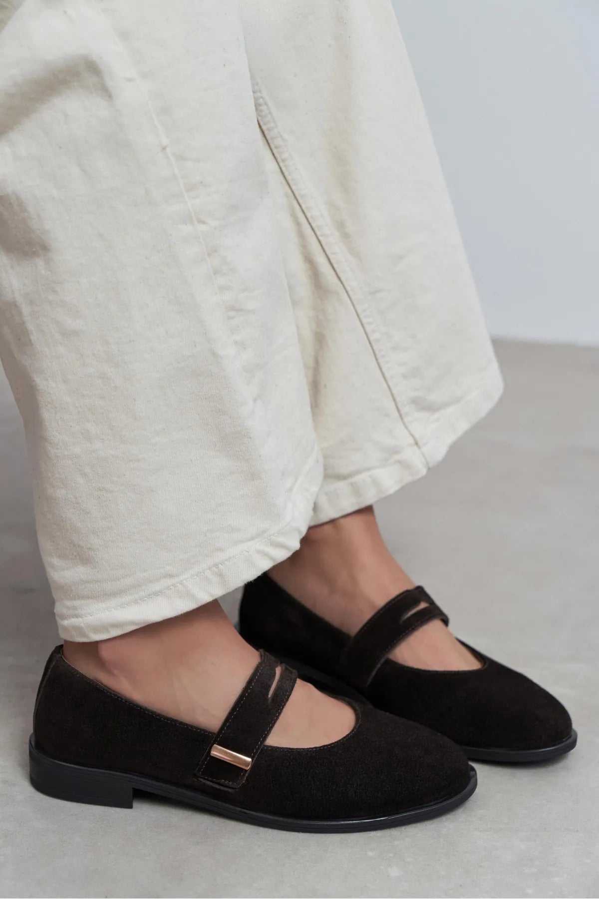 MERLA Bitter Coffee Suede Genuine Leather Buckle Detail Women’s Ballet Flats