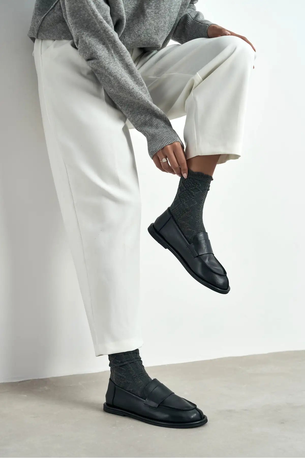 HAROLD BLACK FLAT-SOLE WOMEN'S SHOES