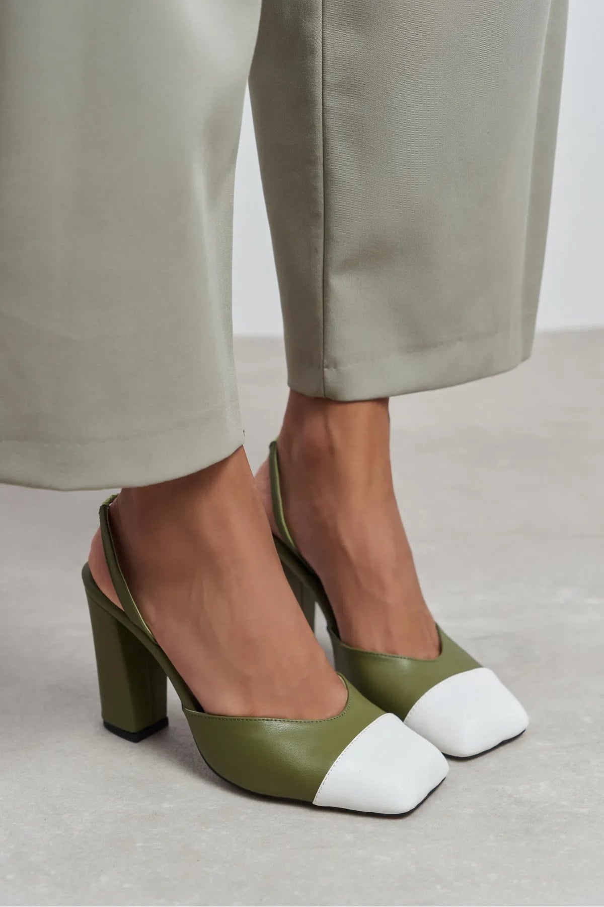 SOLEA KHAKI &  WHITE TOE DETAIL BLOCK HEEL WOMEN’S SHOES