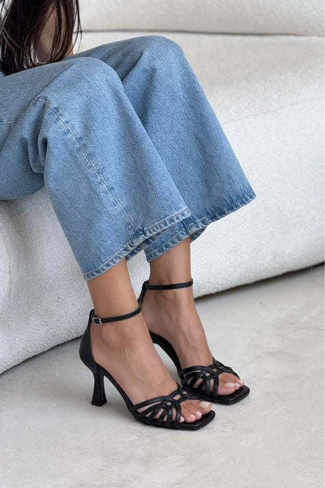 BELOVED BLACK MATTE ANKLE-STRAPPED WOMEN'S HEEL SHOES