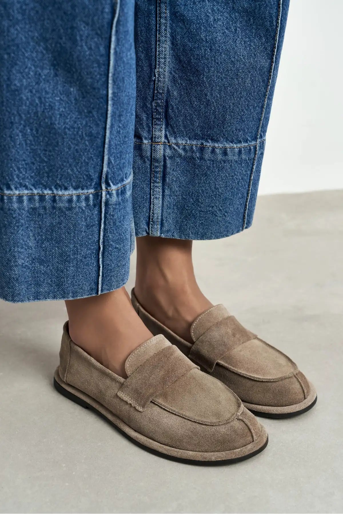 HAROLD DARK BEIGE FLAT-SOLE WOMEN'S SHOES