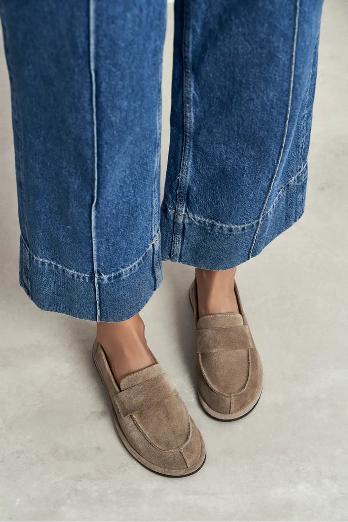 HAROLD DARK BEIGE FLAT-SOLE WOMEN'S SHOES