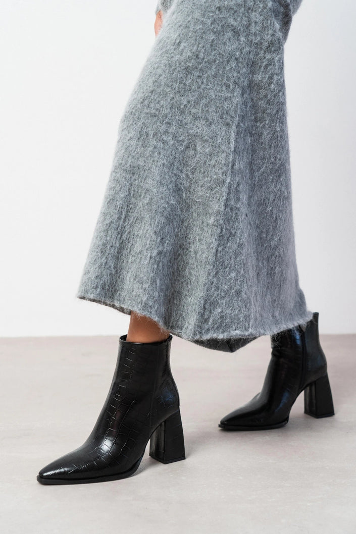 JUANİTA BLACK PATTERNED ZIPPER DETAIL WOMEN'S HIGH-HEEL BOOTS