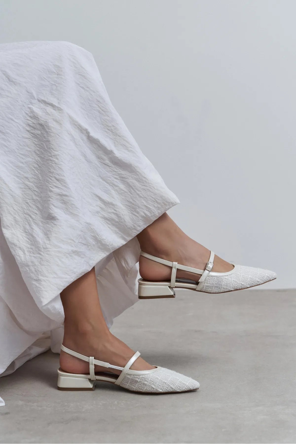 X-HARMONY White Kilim Fabric Buckle Detail Pointed Toe Women’s Ballet Flats | Ballet Flats | FOOTWEAR | Lebbse X-HARMONY White Kilim Fabric Buckle Detail Pointed Toe Women’s Ballet Flats | Ballet Flats | FOOTWEAR | Lebbse