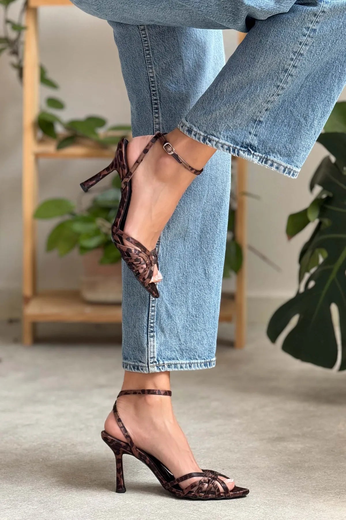 MERY LEO Satin Ankle Strap Women’s Heel Sanda | FOOTWEAR | Heels | Lebbse MERY LEO Satin Ankle Strap Women’s Heel Sanda | FOOTWEAR | Heels | Lebbse