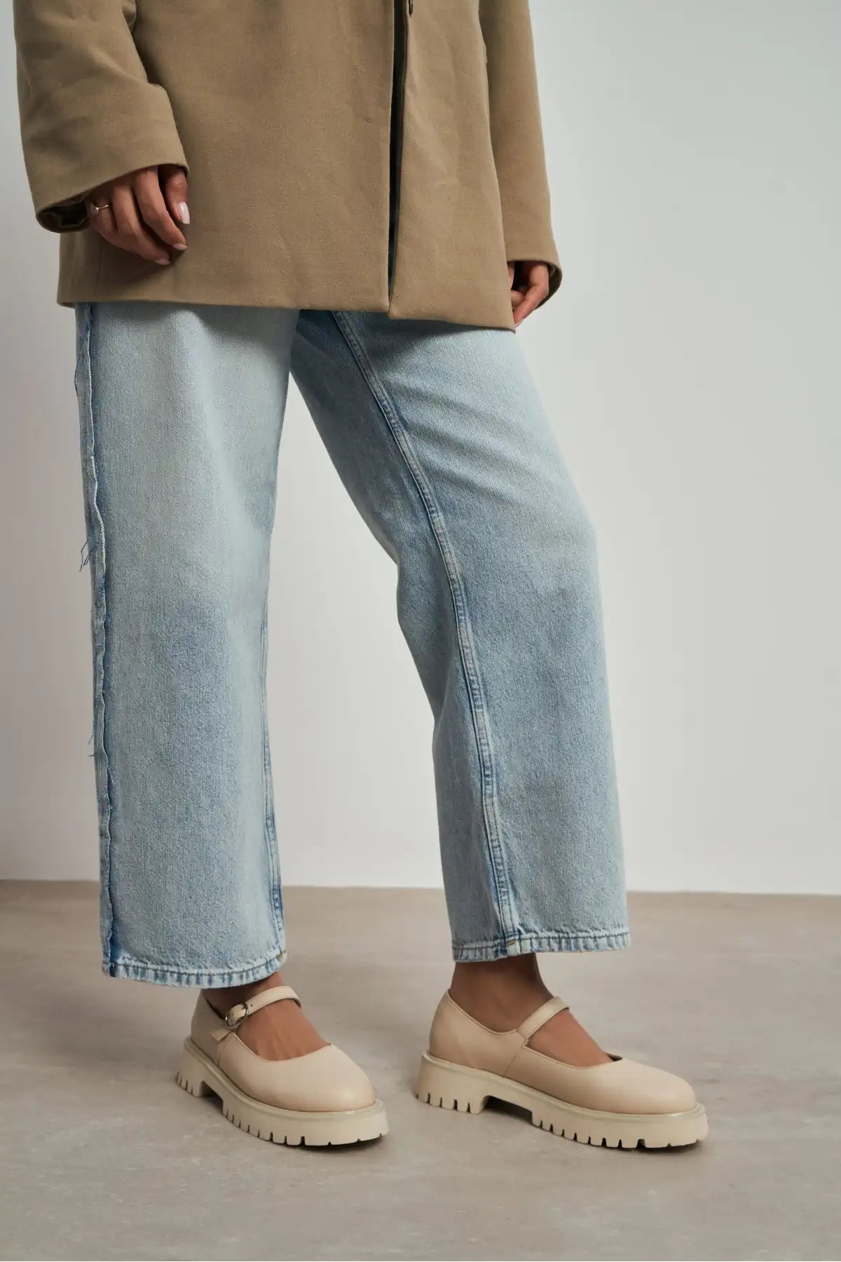 DAMIAN BEIGE BUCKLE DETAIL THICK-SOLED WOMEN'S LOAFER SHOES