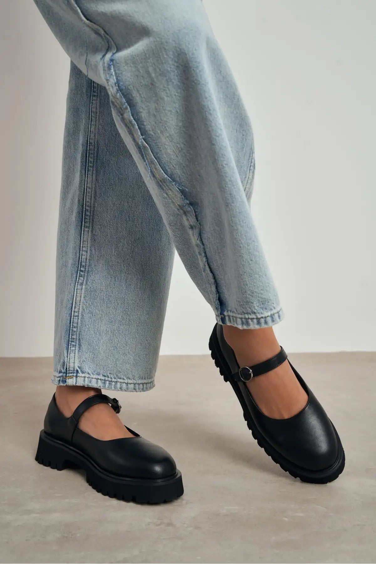 DAMIAN BLACK  BUCKLE DETAIL THICK-SOLED WOMEN'S LOAFER SHOES