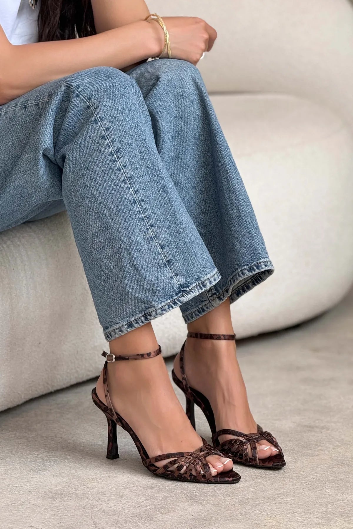MERY LEO Satin Ankle Strap Women’s Heel Sanda | FOOTWEAR | Heels | Lebbse MERY LEO Satin Ankle Strap Women’s Heel Sanda | FOOTWEAR | Heels | Lebbse