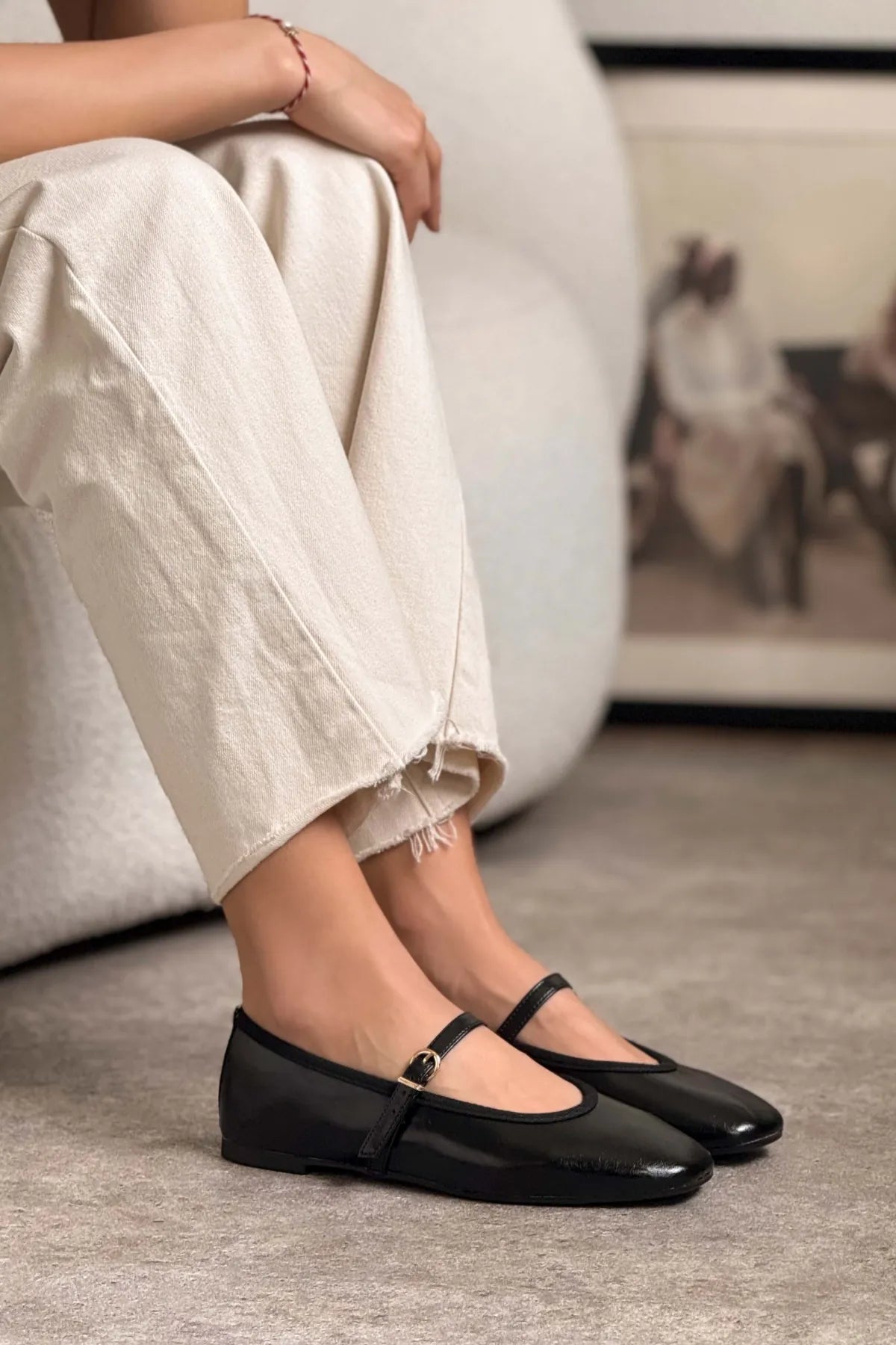 JEREMI Black Wrinkled Matte Belt Detail Women’s Ballet Flats