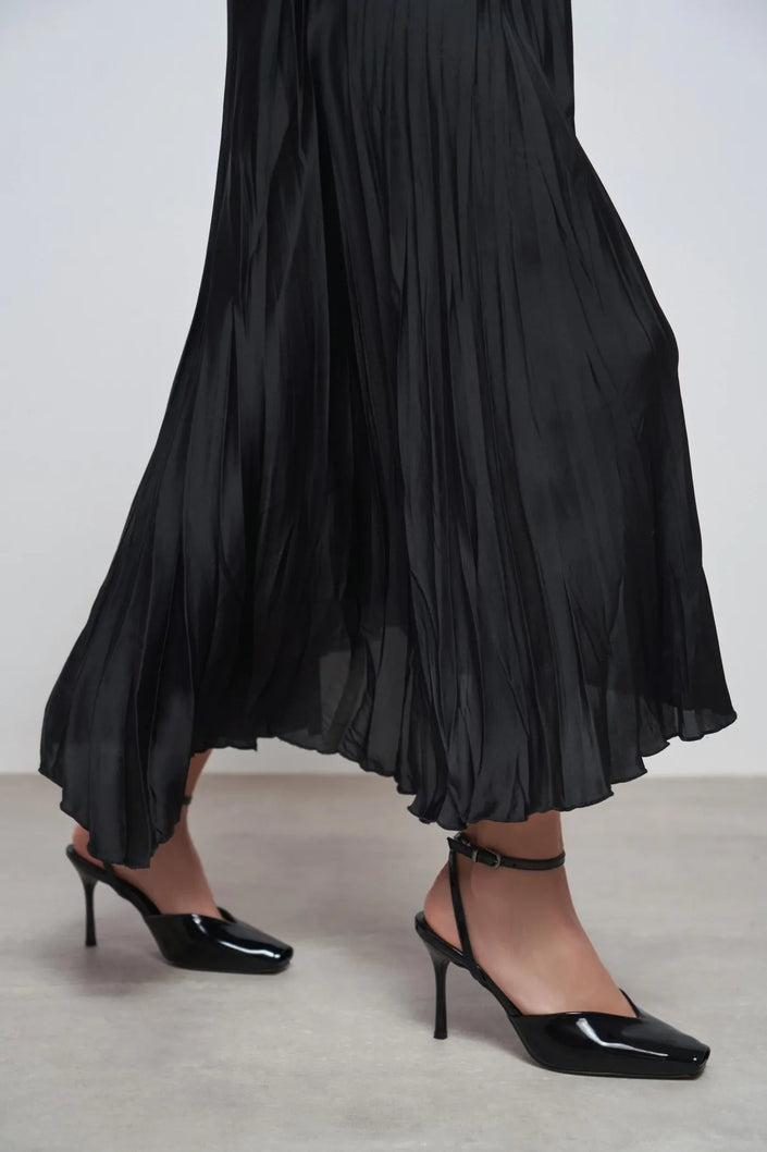 KAHLA Black Patent Leather Ankle Strap Open Toe Women’s Heel Shoes