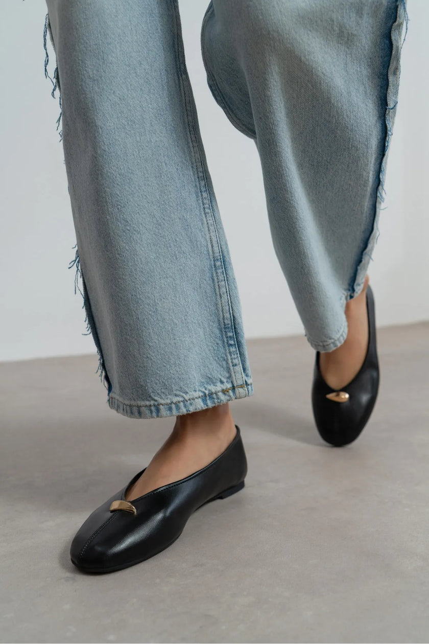 ASHY Black Matte Flat Women’s Ballet Shoes