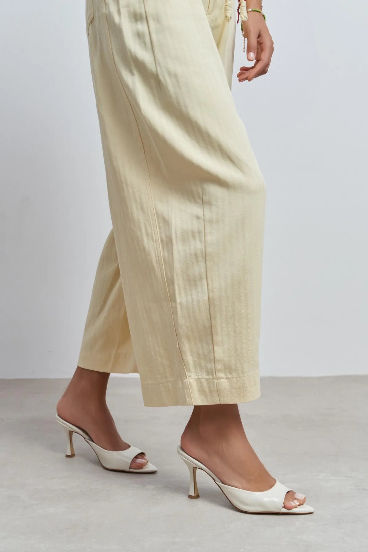 FENRIR BEIGE RUSTIC PATTERN SQUARE-TOE HIGH HEEL WOMEN’S SLIPPERS