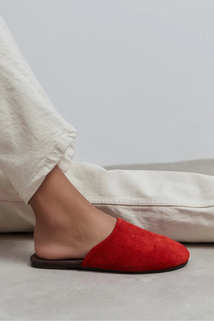MODI RED SUEDE LEATHER WOMEN’S CLOSED SLIPPERS