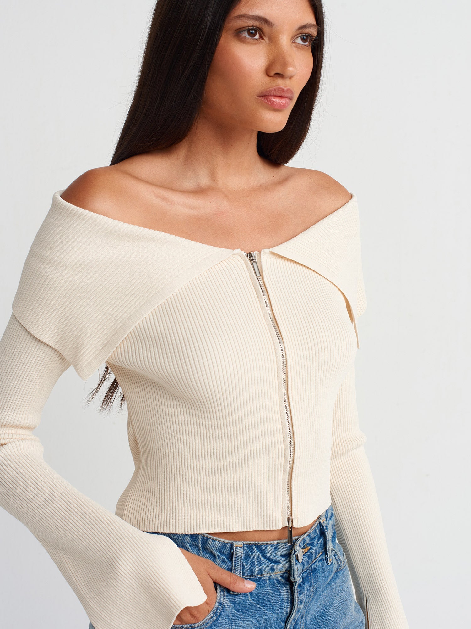 Natural Bardot Collar Zippered Knitted Cardigan - Lebbse