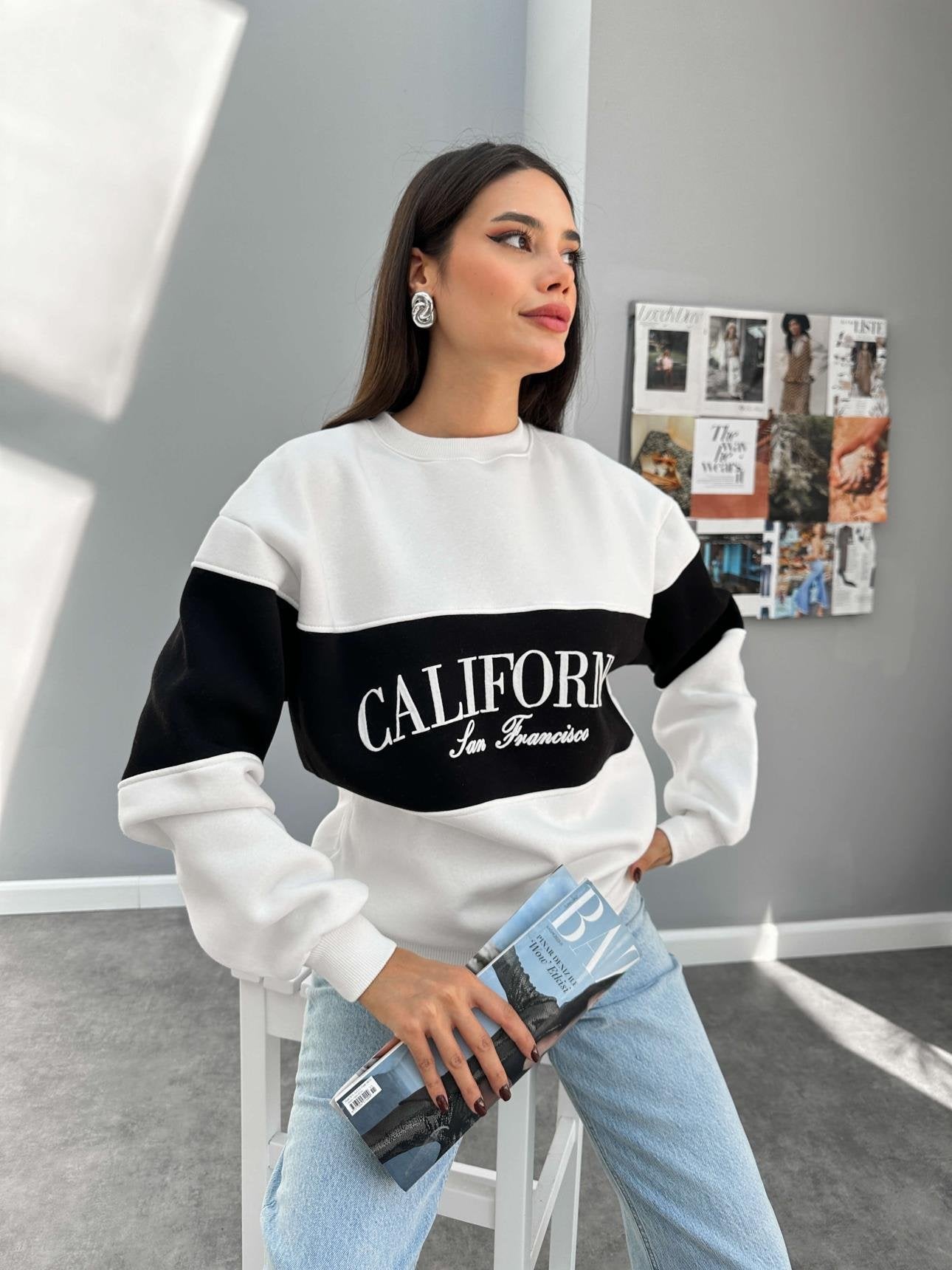 Off White California Printed Garnished Sweat - Lebbse