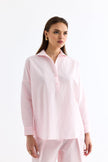 قميص نسائي باراشوت اوفرسايز باللون الوردي - Oval Cut Parachute Oversize Shirt Pink
